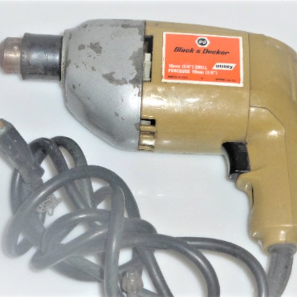 Black & Decker DRILL Electric Drill #7104-04 w/ CHUCK Vintage Drill Garage - Picture 1 of 4